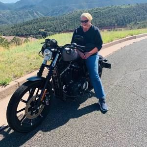 Meet your Posher, Leigh